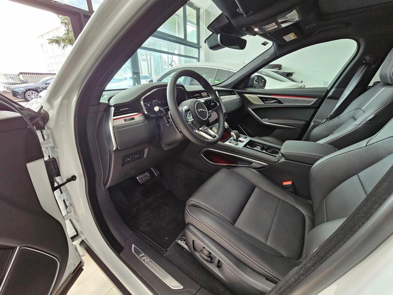 Jaguar F-Pace 2.0 D 204 CV AWD aut. R-Dynamic SE