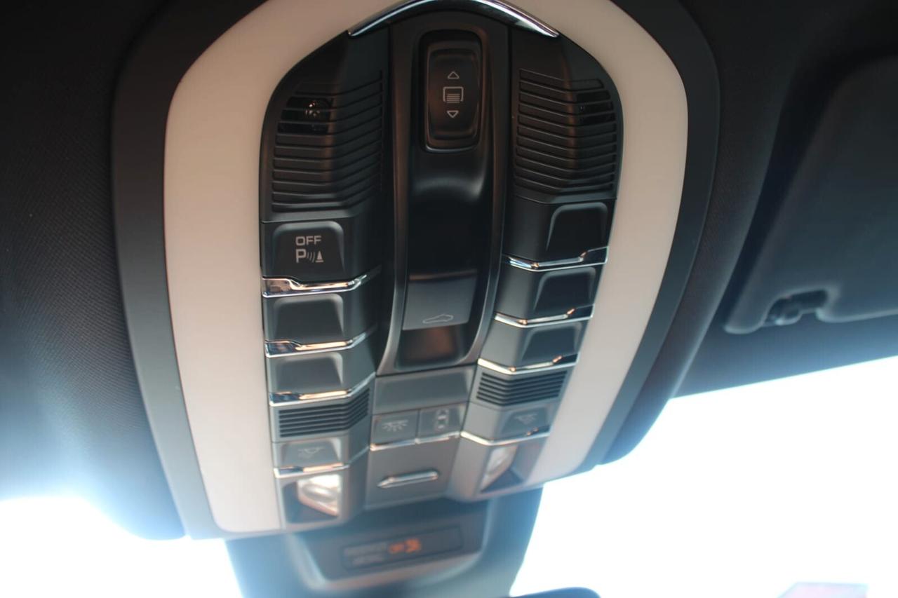 Porsche Macan 2.0 Tua A SOLI 561€ al mese Anticipo Zero