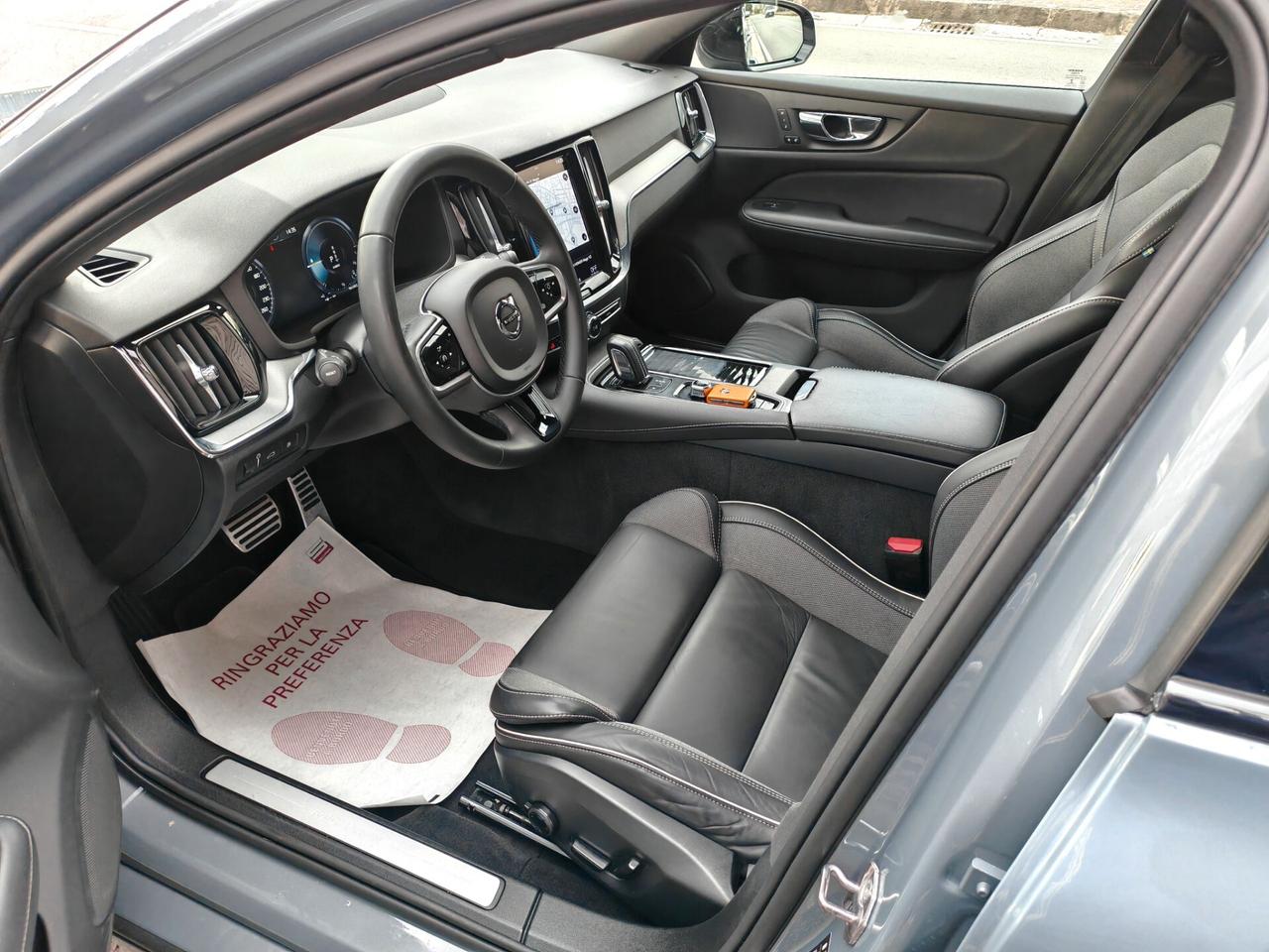 Volvo V60 T8 Recharge AWD Plug-in Hybrid R-design