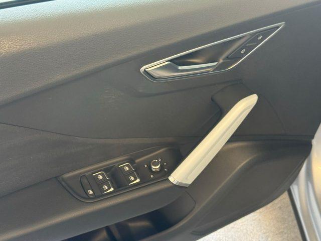 AUDI Q2 35 TFSI S tronic