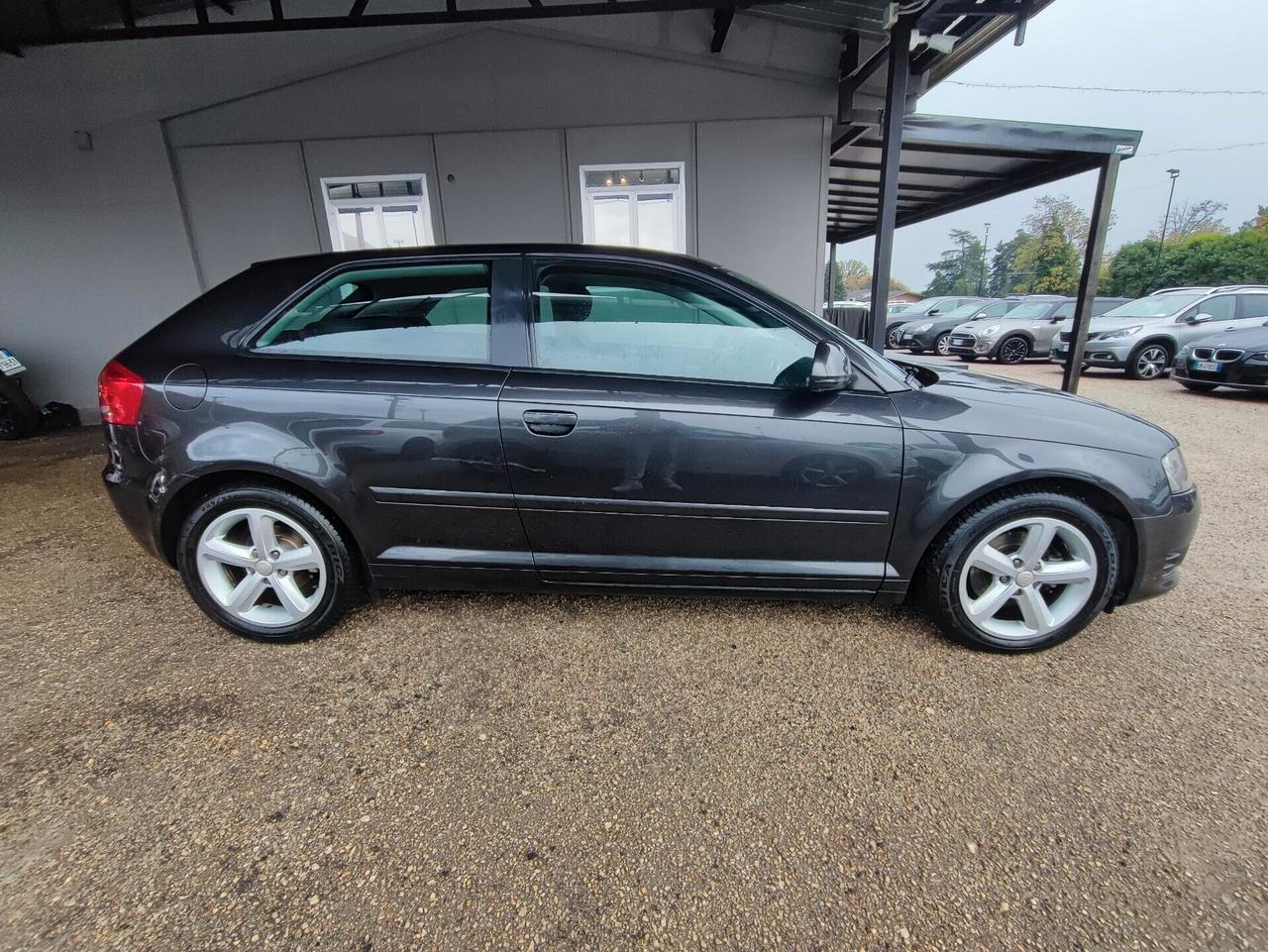 Audi A3 SPB 1.6 TDI 105 CV CR Attraction