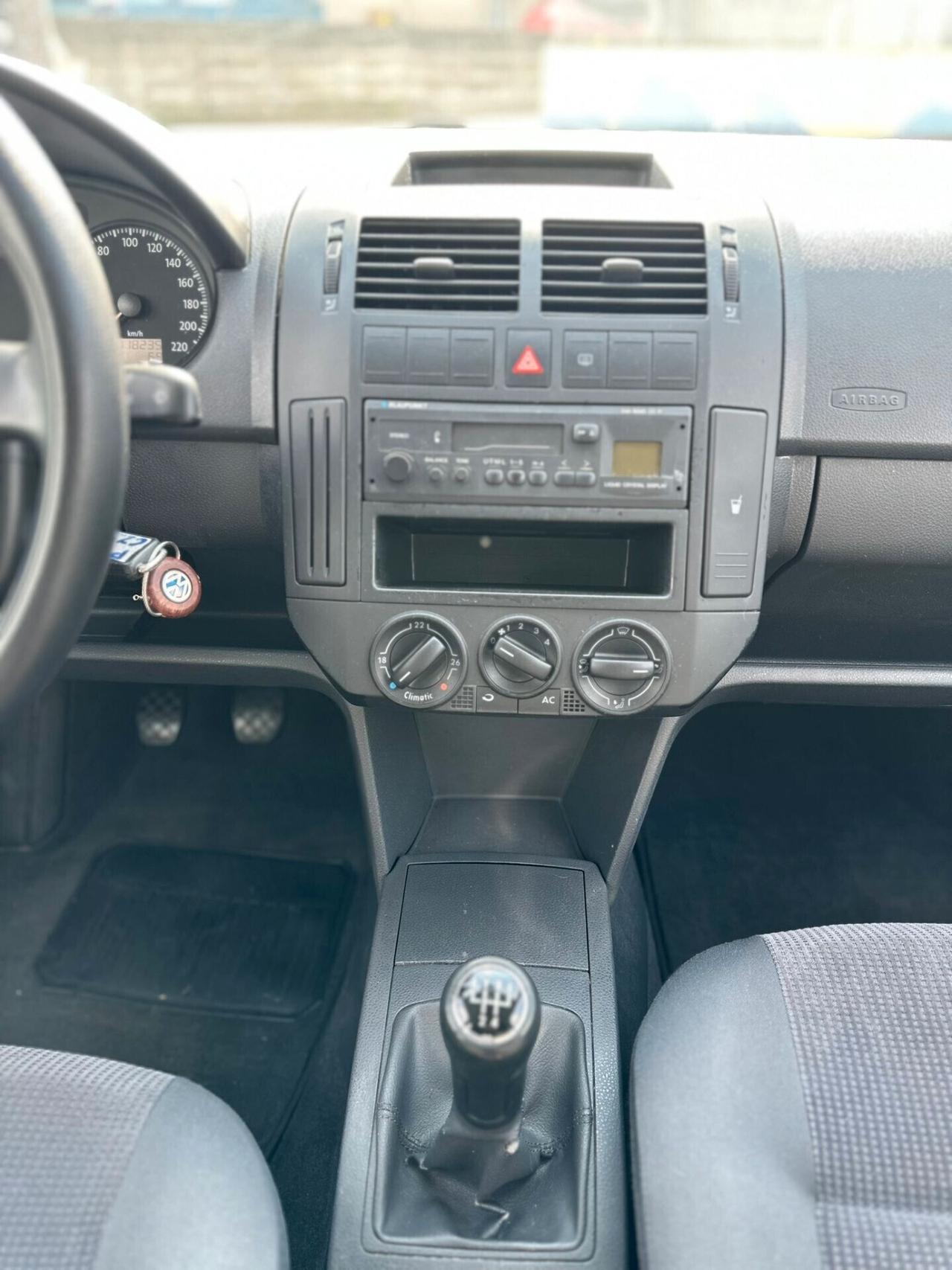 Volkswagen Polo 1.2 5p. Trendline