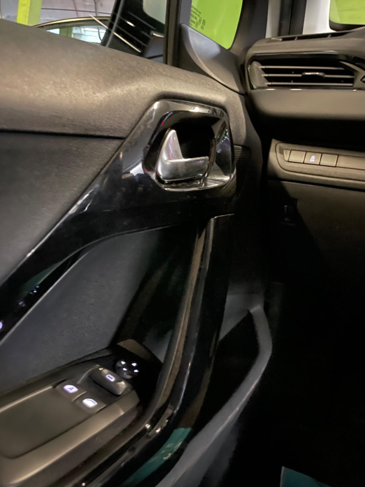 Peugeot 208 1.2 Neopatentati Euro 6 *133.000km*