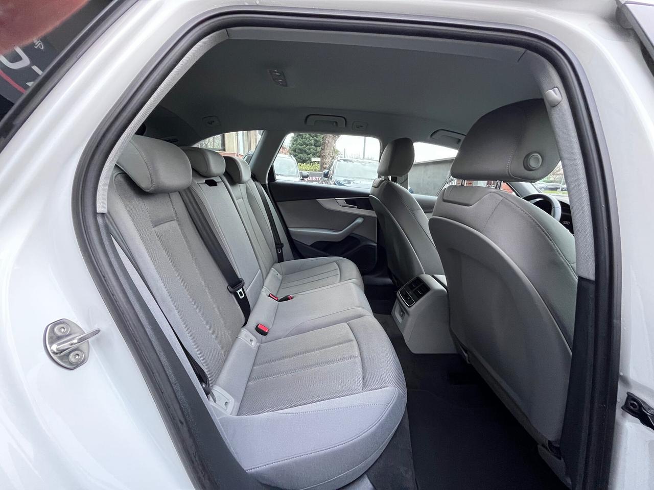 Audi A4 Avant 35 TDI/163 CV S tronic Business Advanced