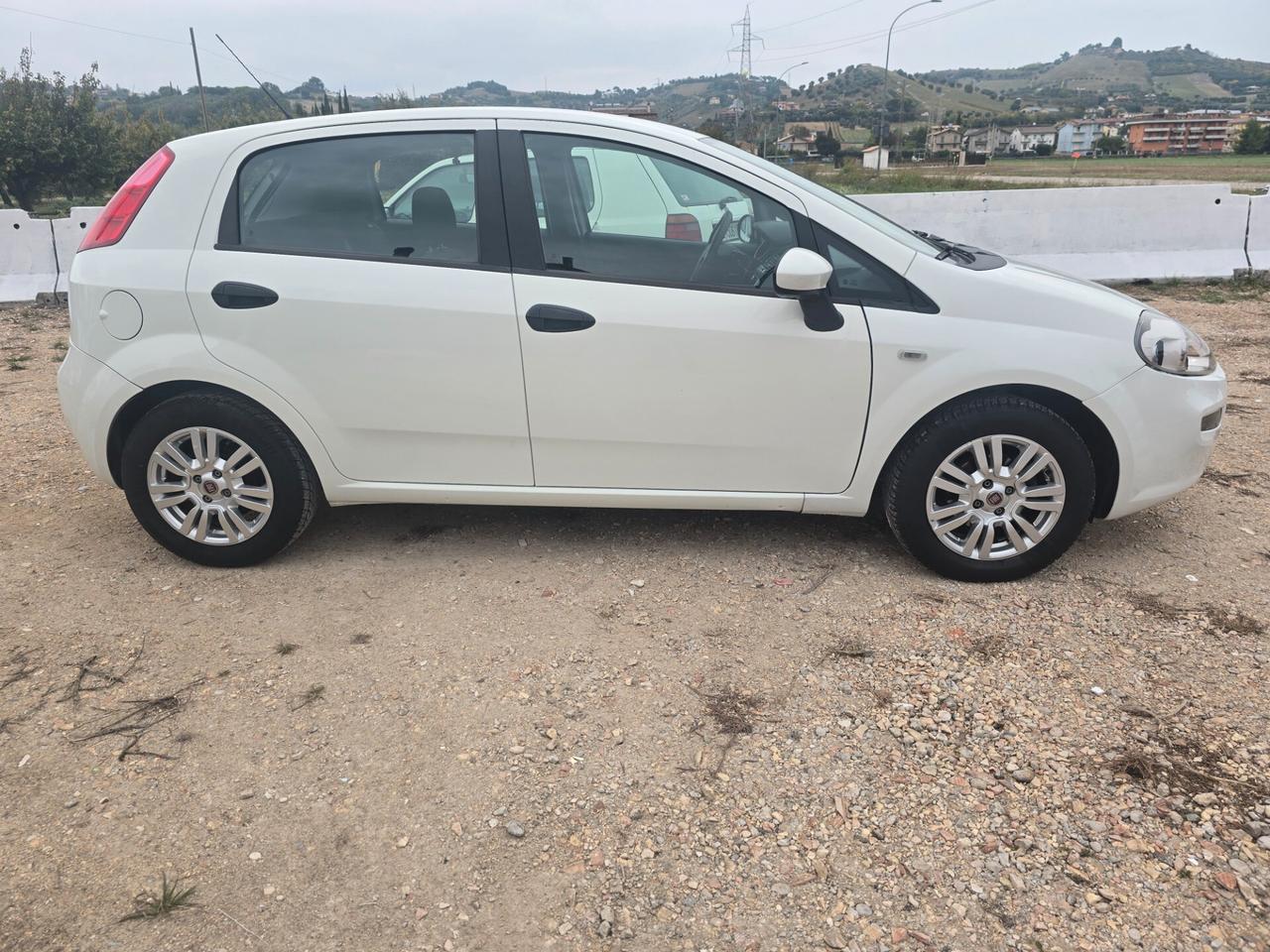 Fiat Punto 1.3 MJT II 75 CV 5 porte Street