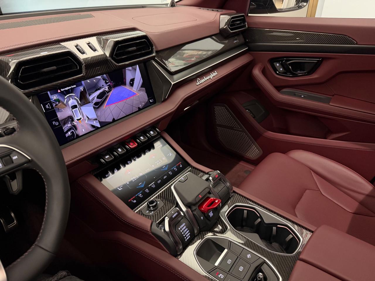 Urus 4.0 SE ive esposti a pronta consegna 820cv