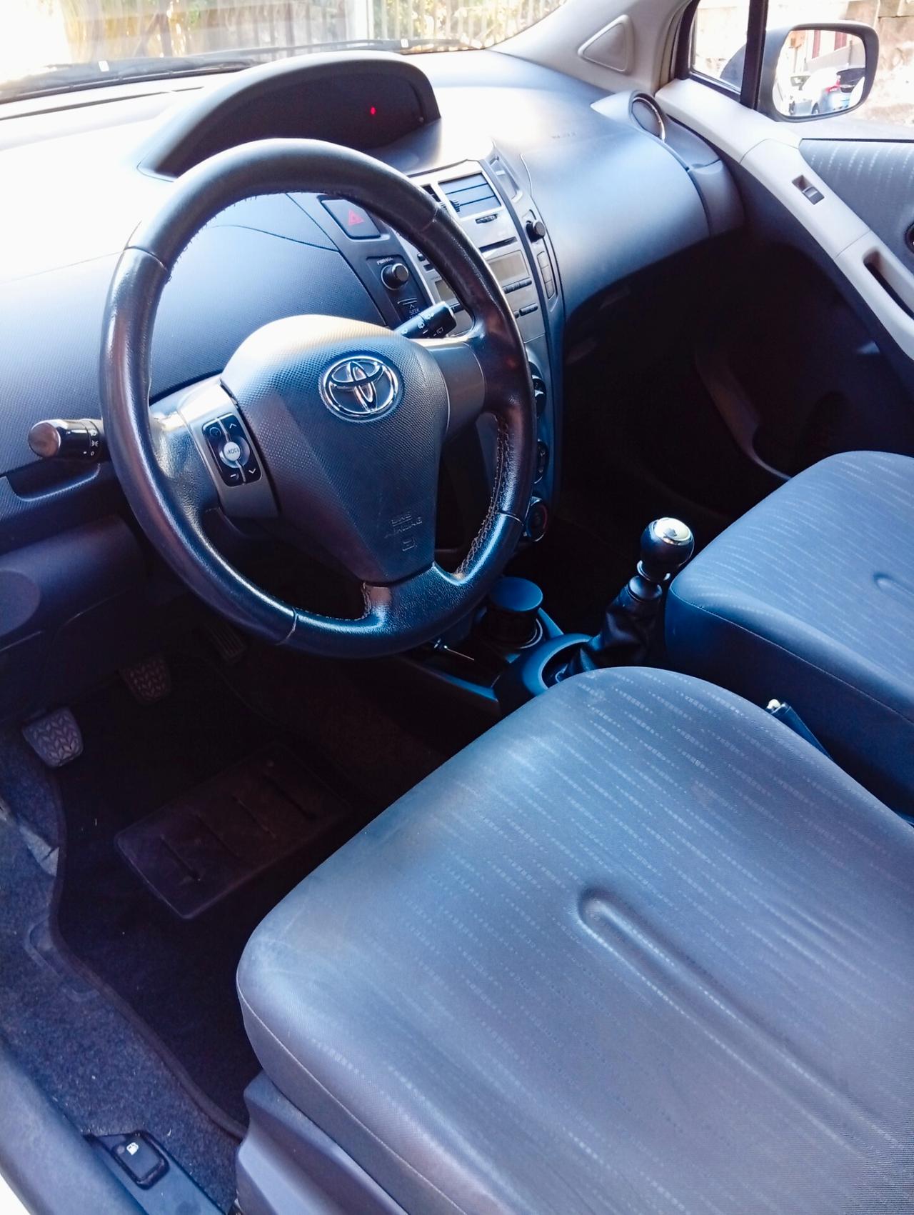 Toyota Yaris 1.3 Benzina