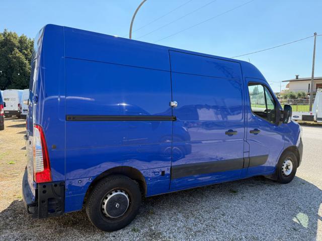 RENAULT Master T33 2.3 dCi 135 CV PASSO MEDIO
