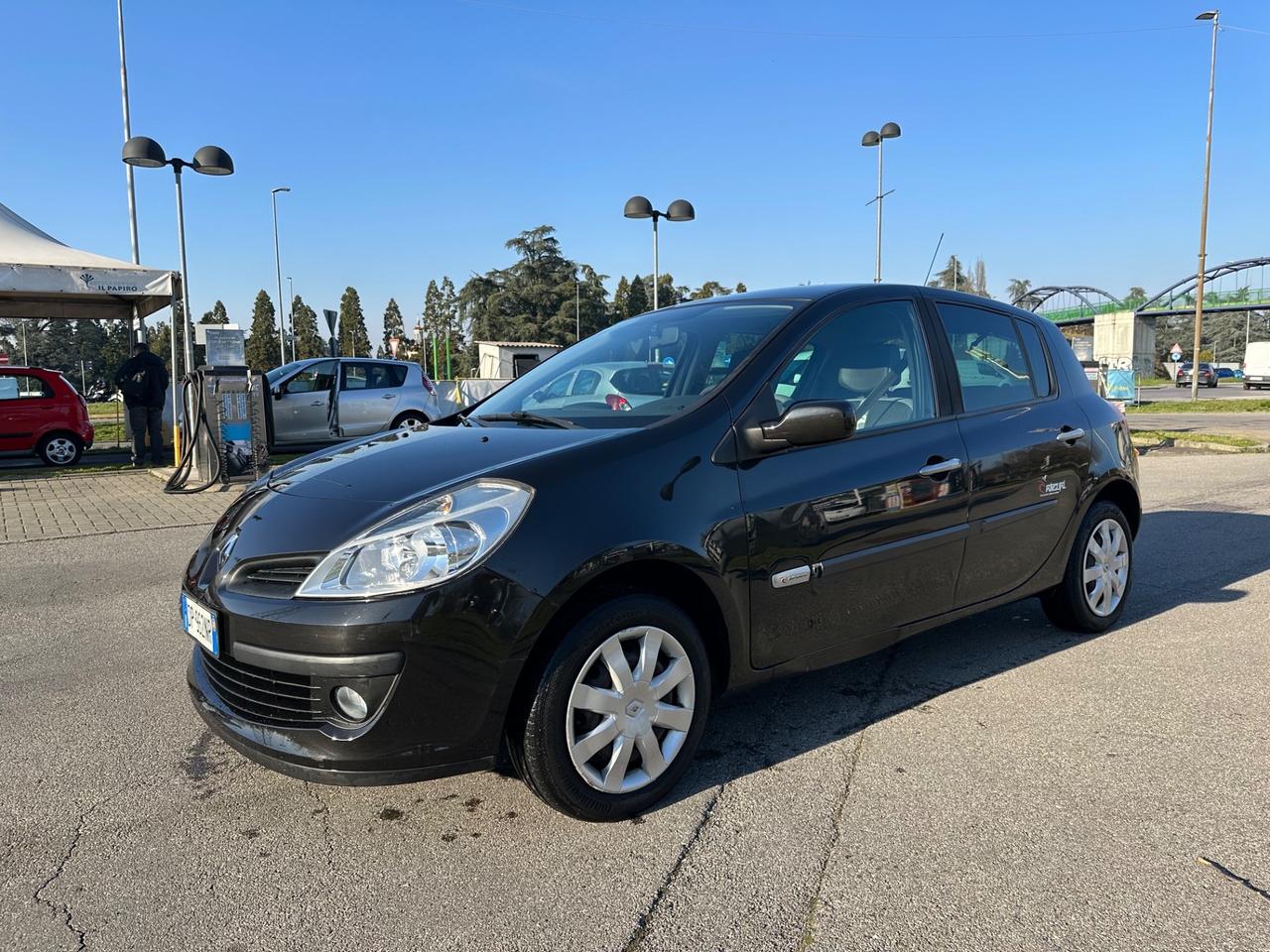 Renault Clio 1.2 16V 5 porte Rip Curl BENZINA NEOPATENTATI