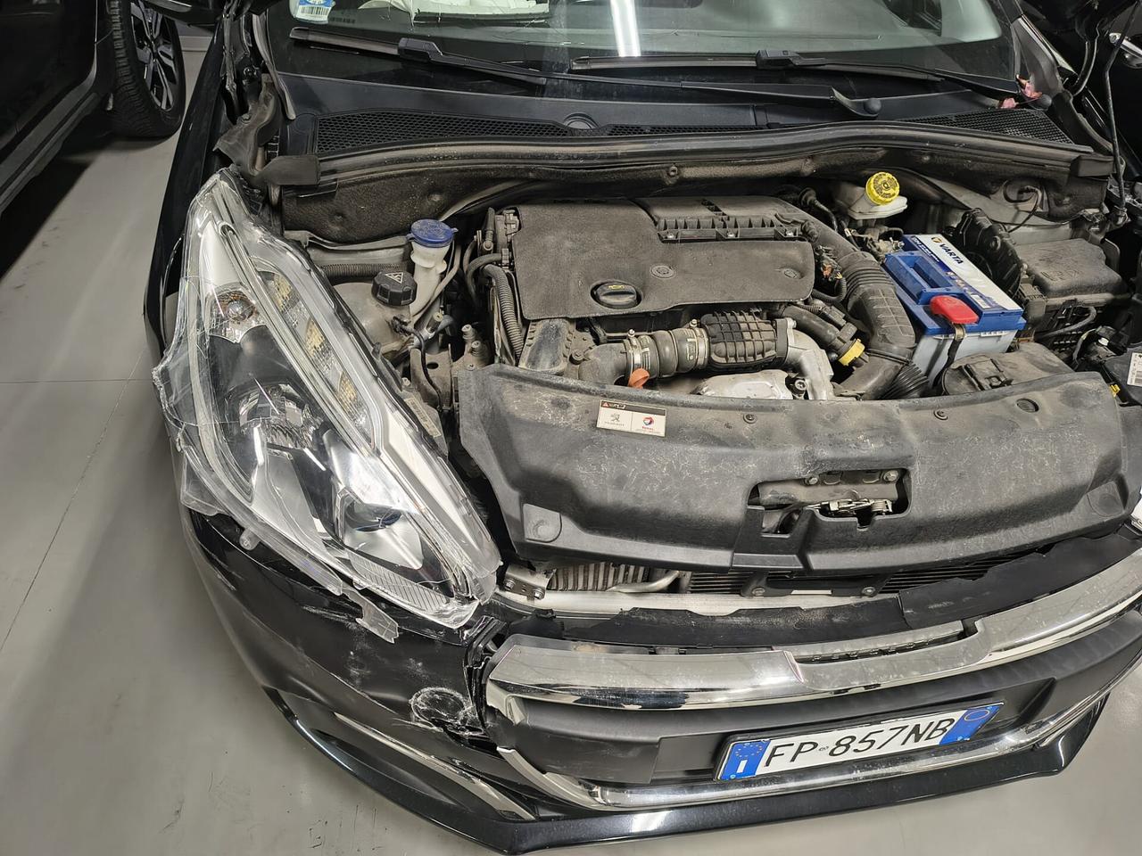 Peugeot 208 1.6 BlueHDi 5 porte*SINISTRATA* X COMMERCIANTI