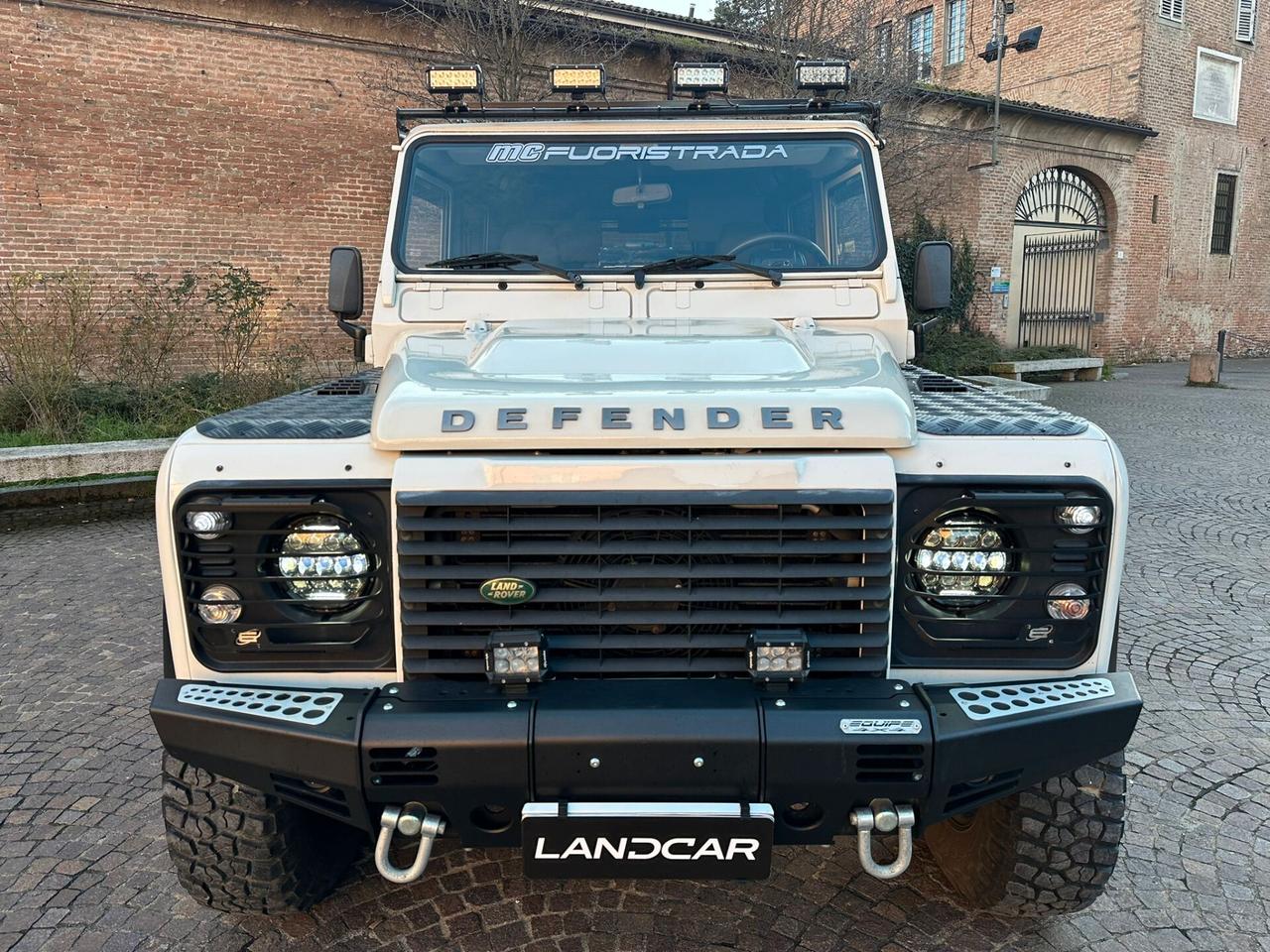 Land Rover Defender 110 2.5 Td5 SW cat Hard-Top AUTOCARRO 5 POSTI