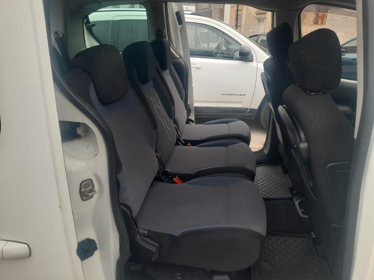 Peugeot Partner 1.6cc diesel 7 posti con garanzia-2014
