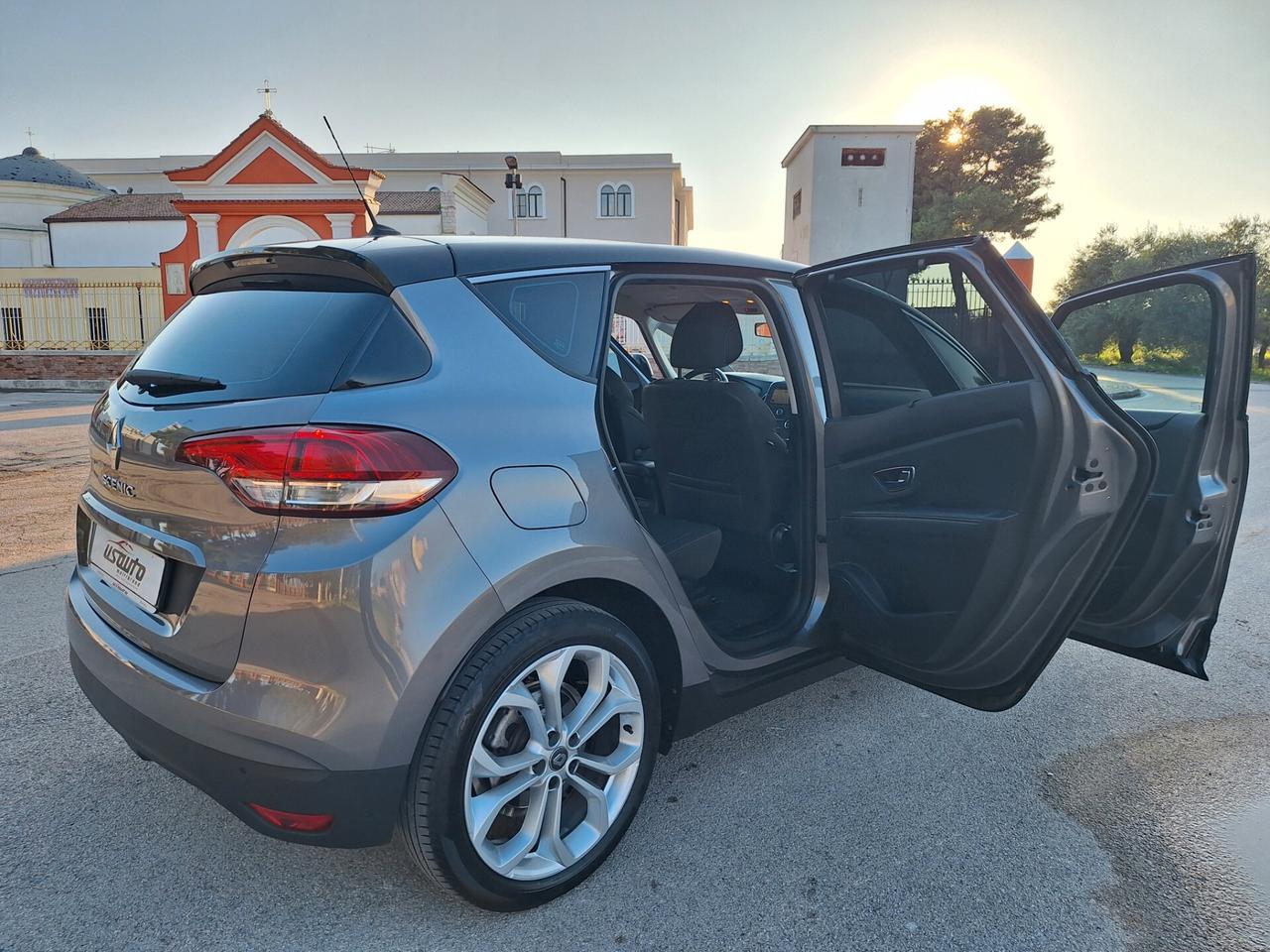 Renault Scénic dCi 8V 110 CV INTENS NAVI 2018