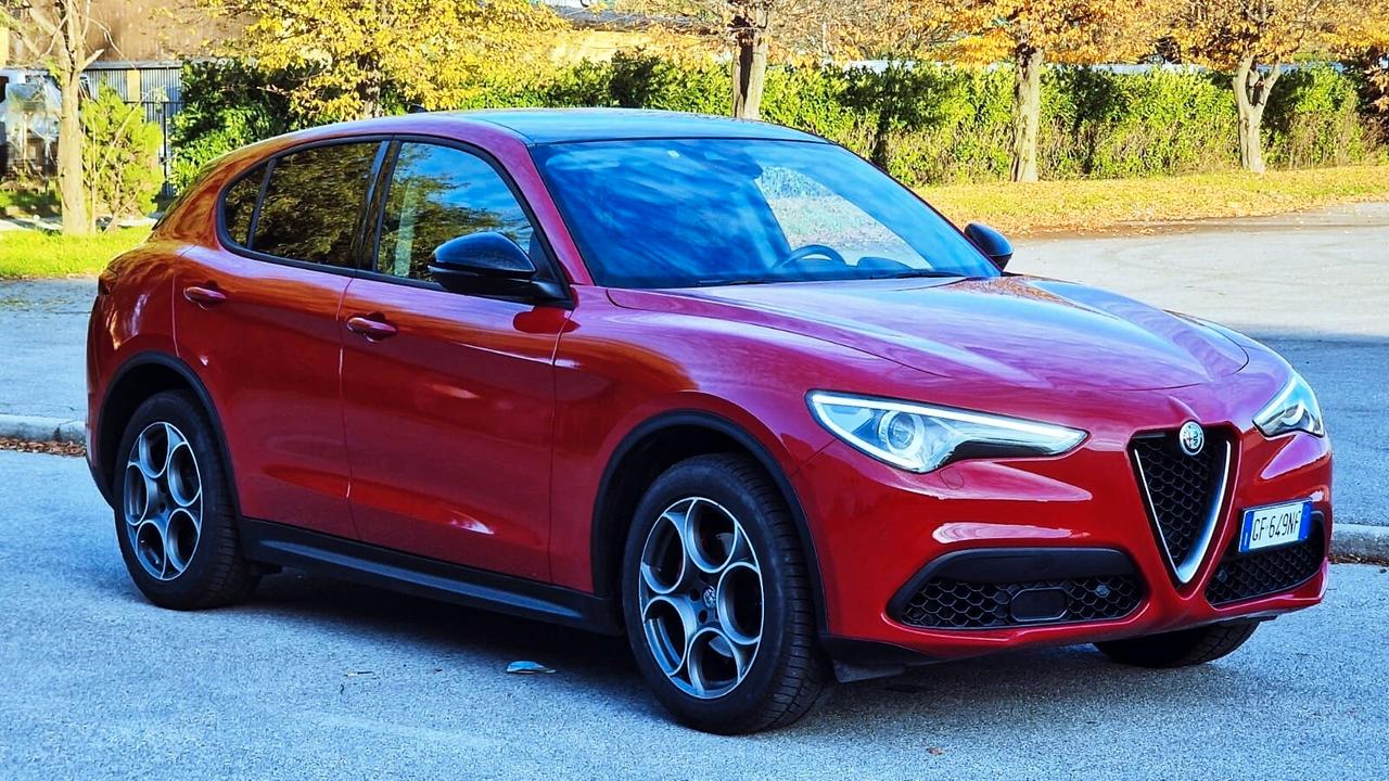 Alfa Romeo Stelvio 2.2 Turbodiesel 160 CV Rosso Edizione Gancio Traino