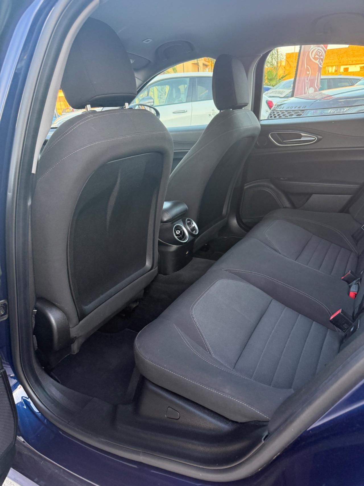 Alfa Romeo Giulia 2.2 Turbodiesel 136 CV AT8