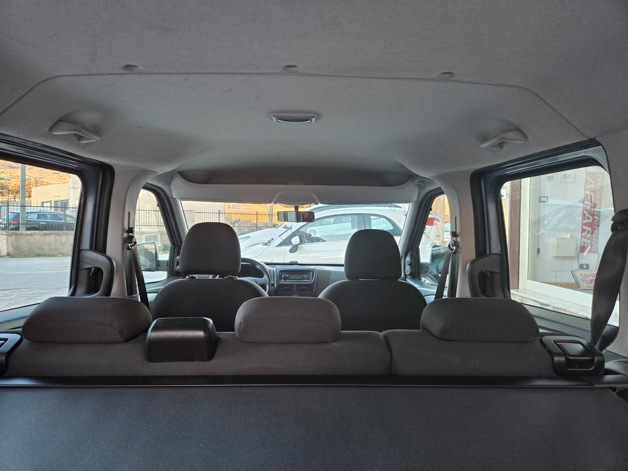 FIAT DOBLO 1.6 DIESEL 5 POSTI ANNO 2013 KM CERTIFICATI