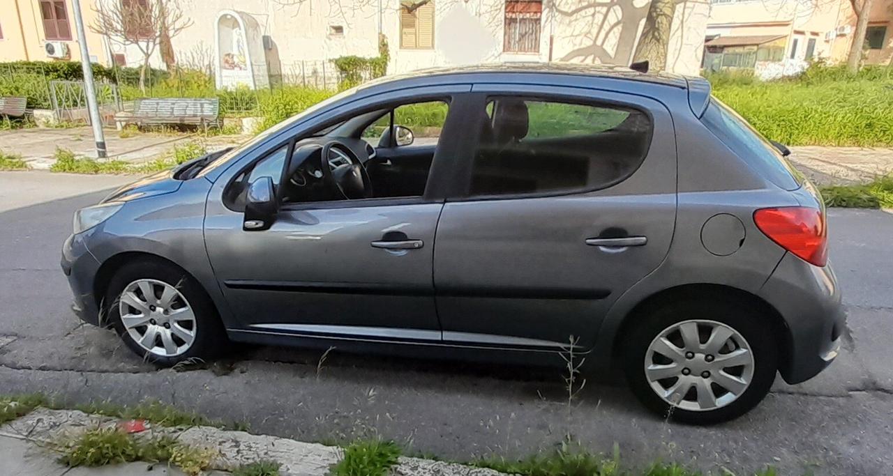 Peugeot 207 1.4 8V 75CV 5p. Energie Sport ECO GPL