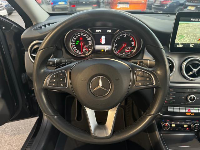 MERCEDES-BENZ GLA 180 d Automatic Sport