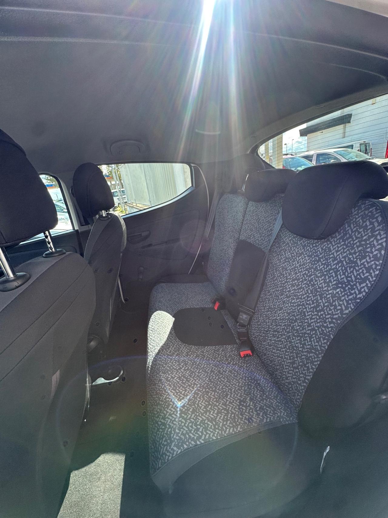Lancia Ypsilon 1.0 FireFly 5 porte S&S Hybrid Ecochic Silver