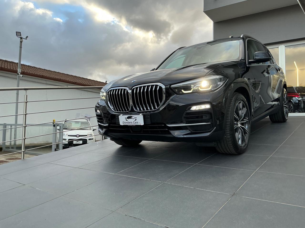 Bmw X5 xDrive30d xLine in garanzia