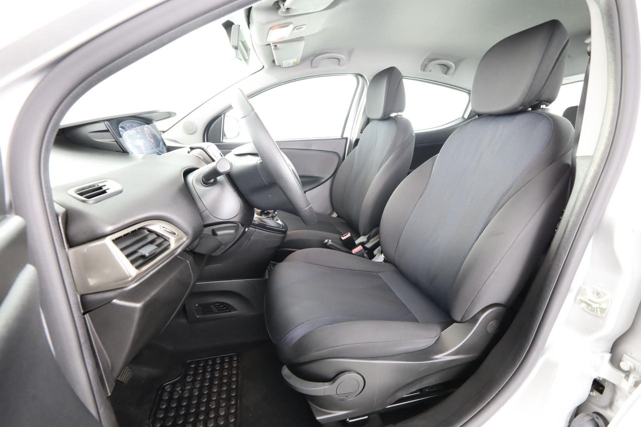 LANCIA Ypsilon 3ª serie Ypsilon 1.0 FireFly 70 CV Start&Stop Hybrid GOLD