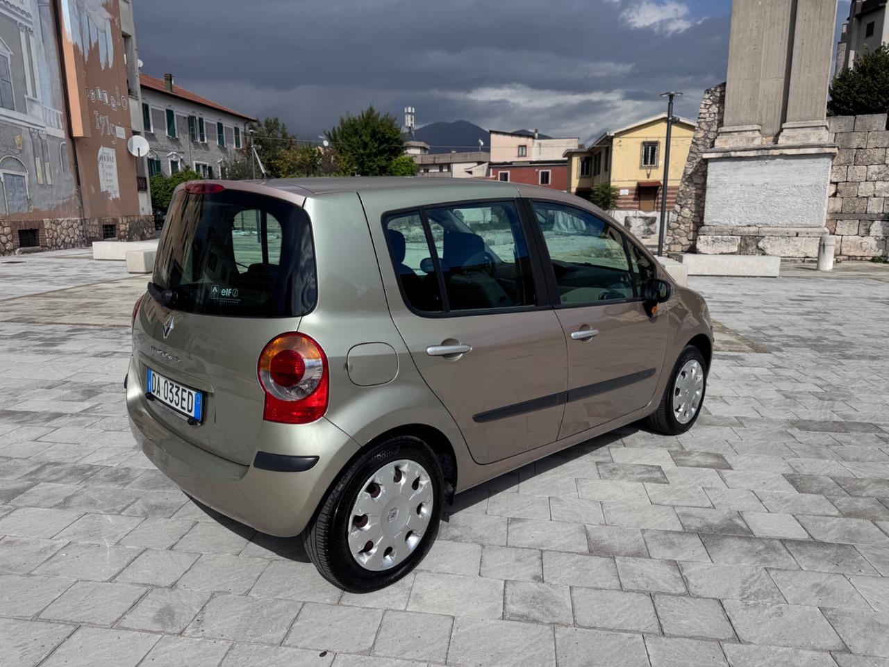 Renault Modus 1.6 16V Initiale cambio automatico