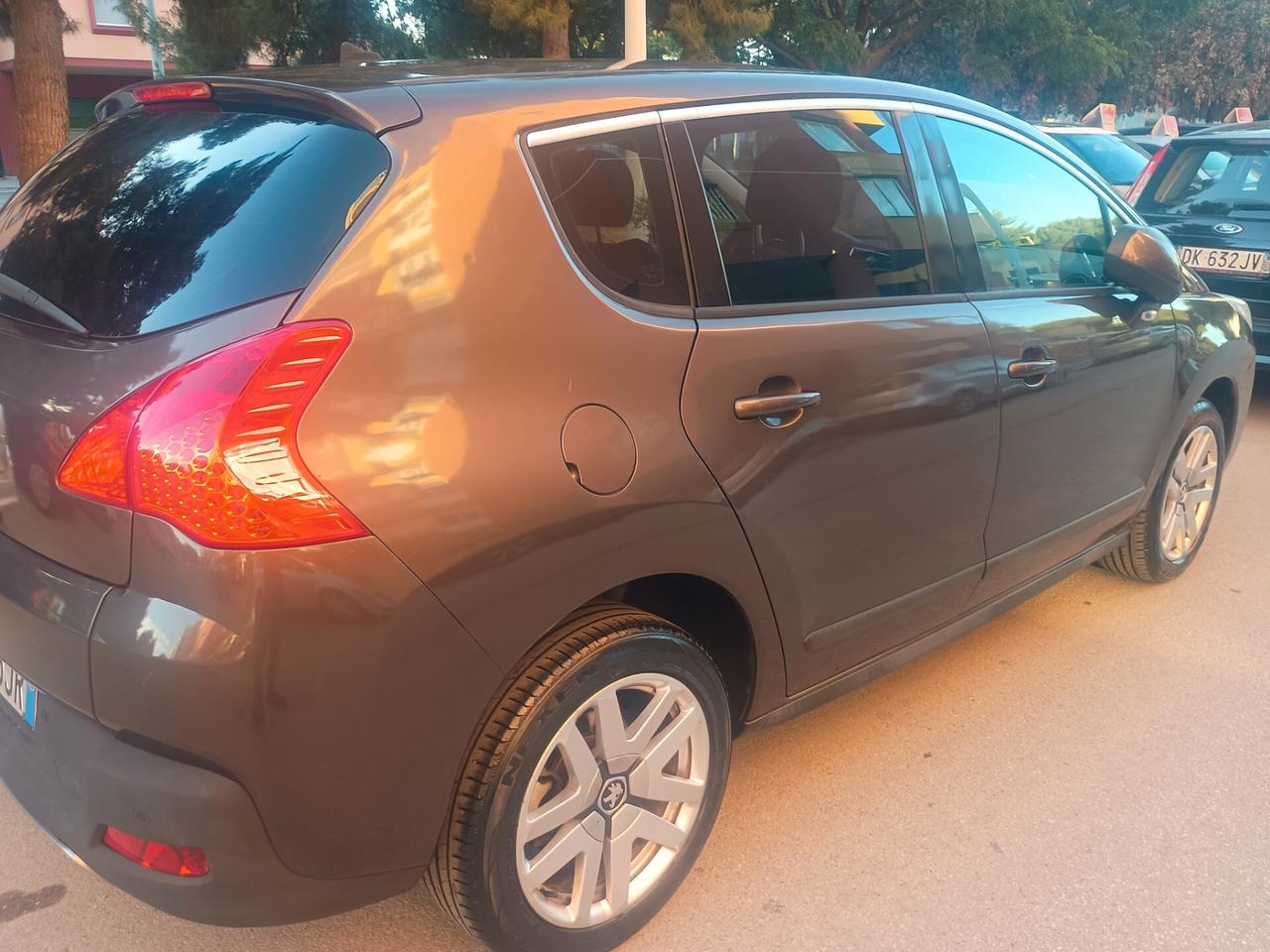 Peugeot 3008 1.6 HDi 115CV Business