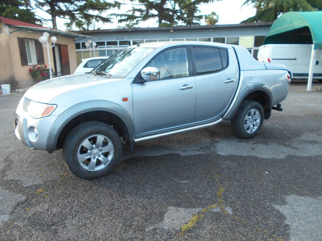 Mitsubishi L200 2.5 DI-D/136CV Doppia Cab Intense HARDTOP 4X4