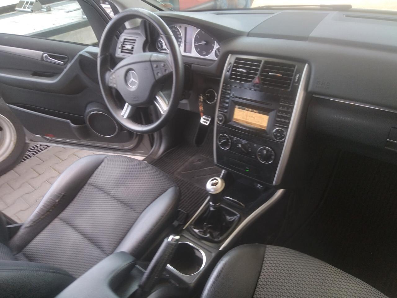 Mercedes-benz B 180 BlueEFFICIENCY Sport x neopatentati