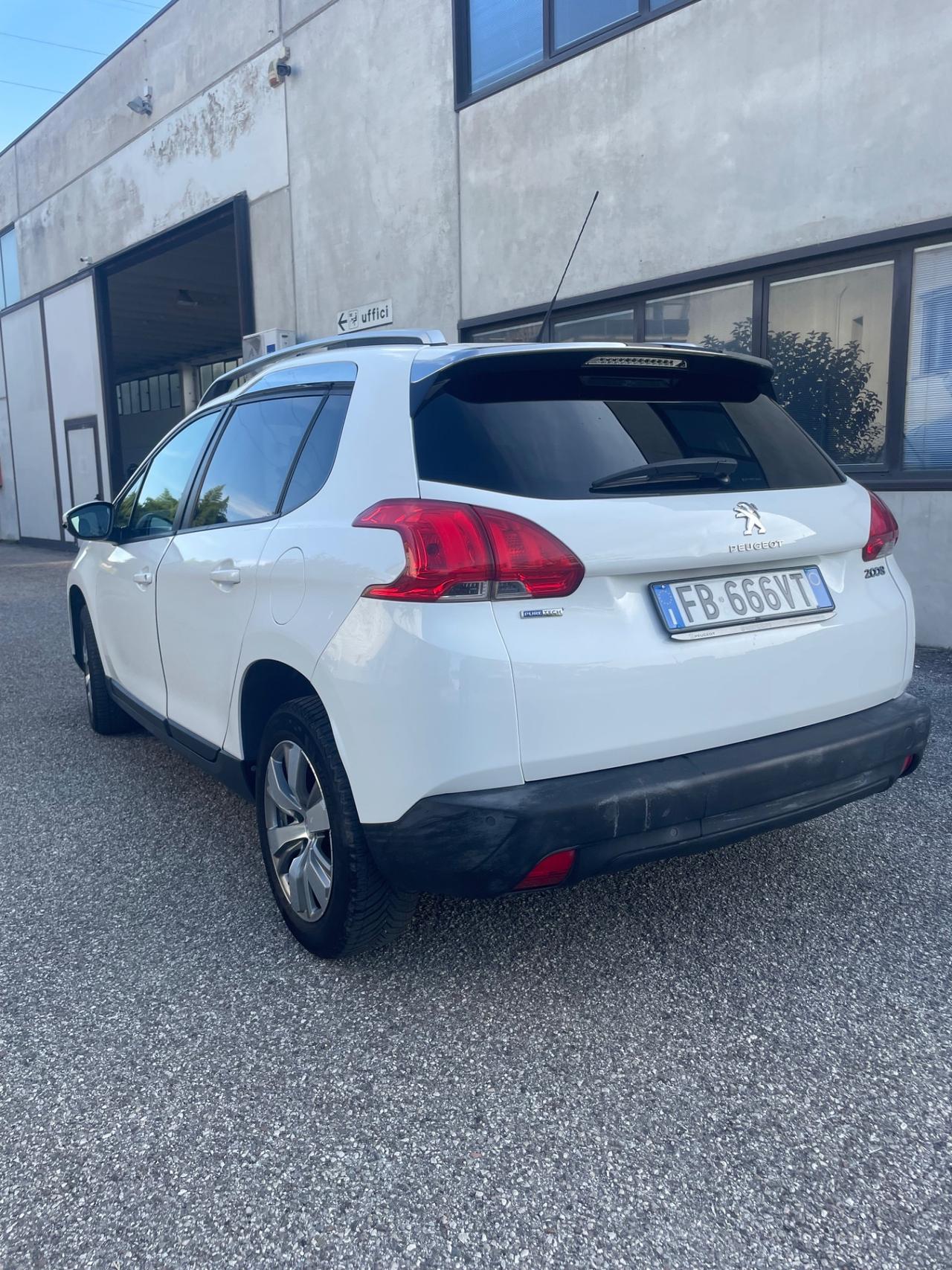 Peugeot 2008 PureTech 82 Active