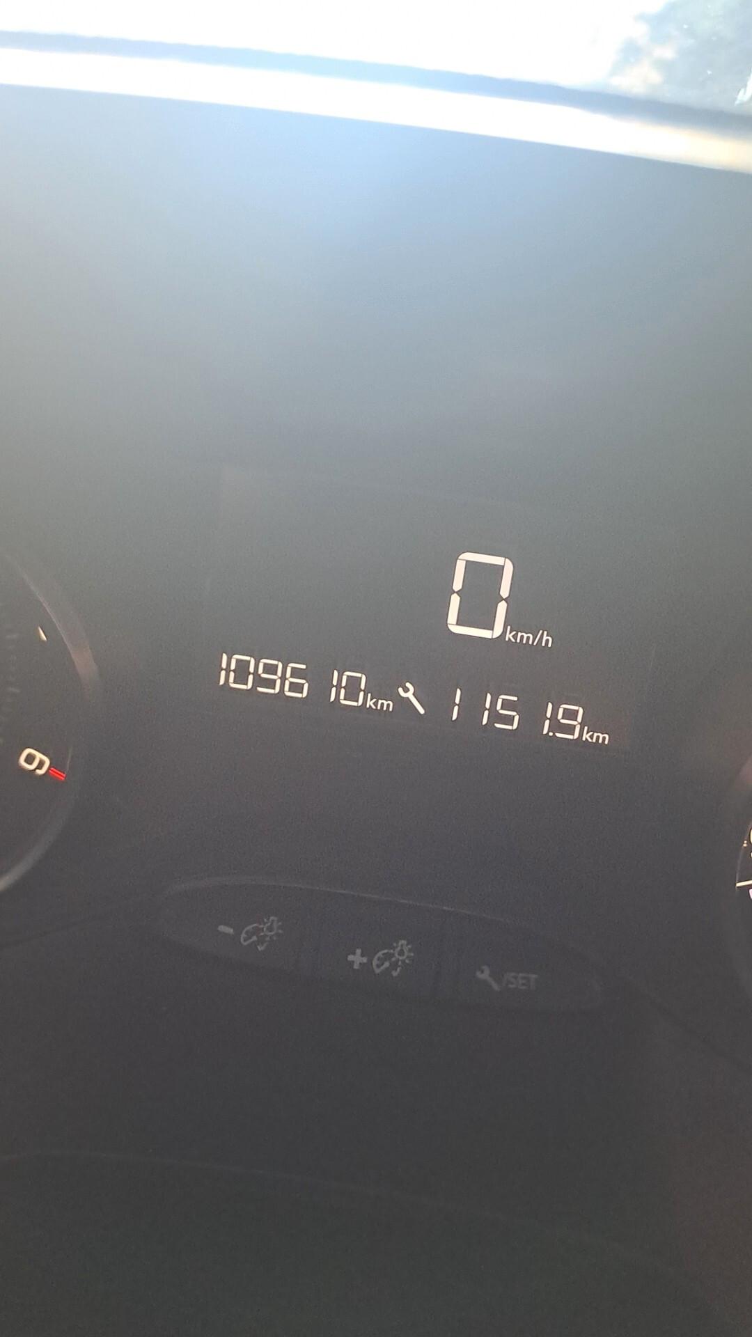 PEUGEOT 2008 1.6 DIESEL 75CV
