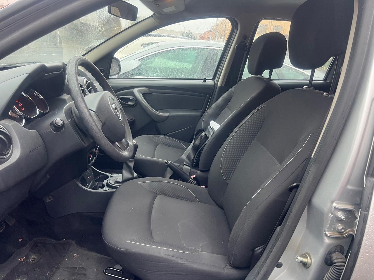 Dacia Duster 1.6 115 CV 4x2 GPL serie limitata black shadow