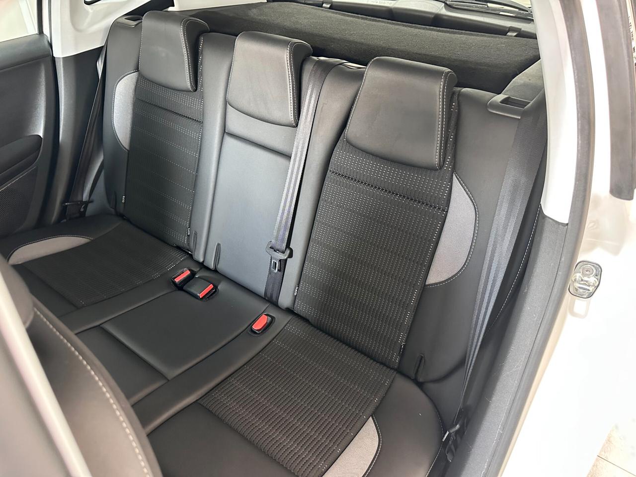 Peugeot 2008 BlueHDi 100cv Allure – PERFETTA – DA VETRINA