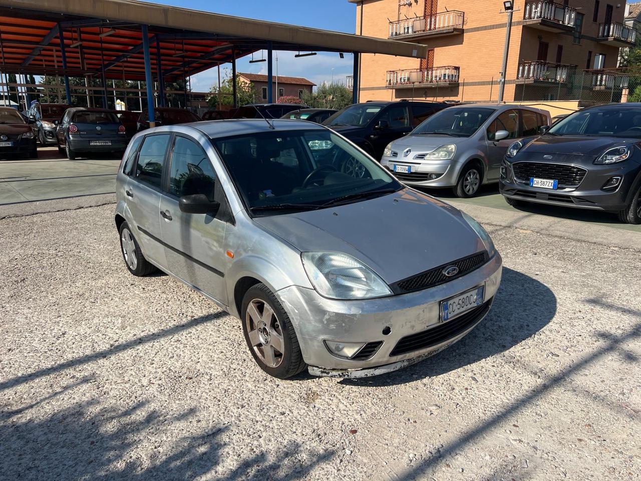 Ford Fiesta 1.4 16V 5p. Ghia