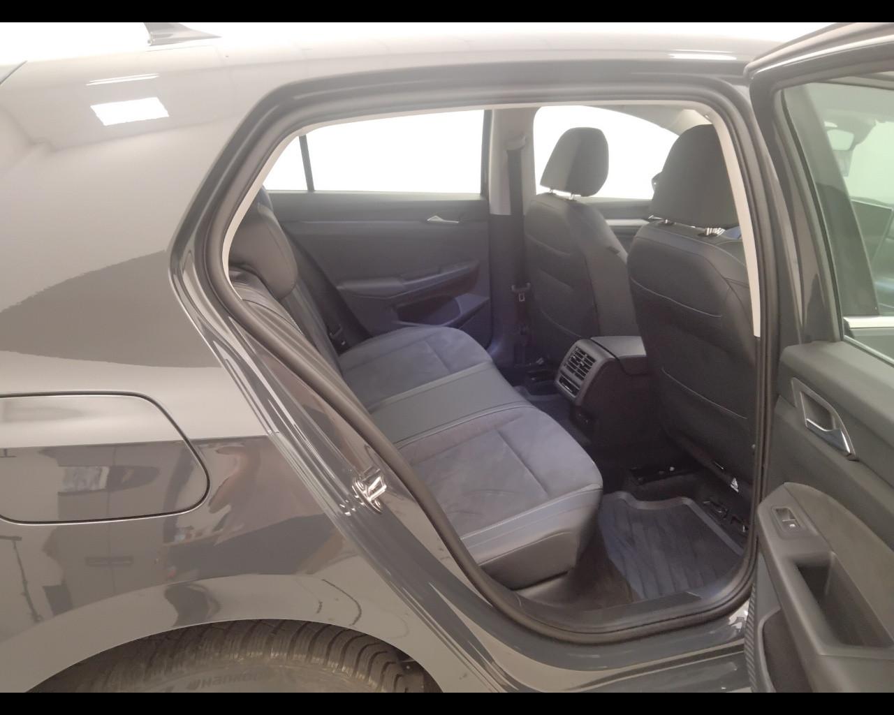 VOLKSWAGEN Golf VIII 2024 - Golf 1.5 tsi ehybrid Style 204cv dsg