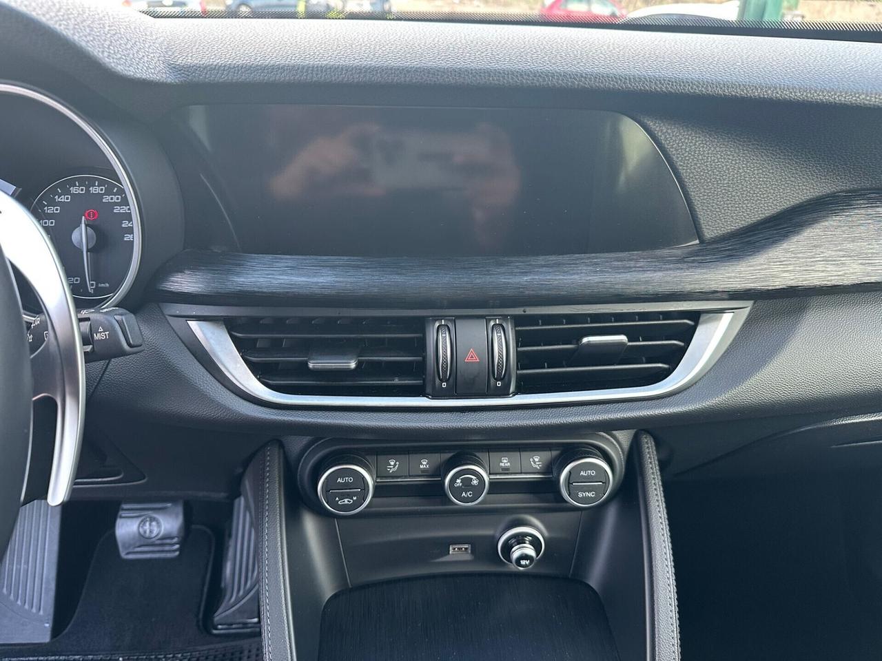 Alfa Romeo Stelvio 2.2 ROSSO EDIZIONE 2.0.2.1.