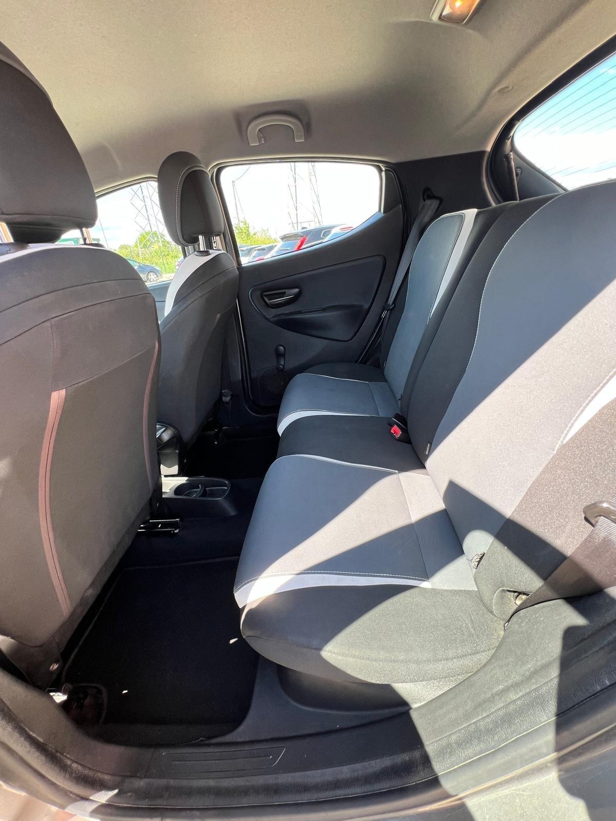 Lancia Ypsilon 0.9 TwinAir 85 CV 5 porte Metano Ecochic Elefantino