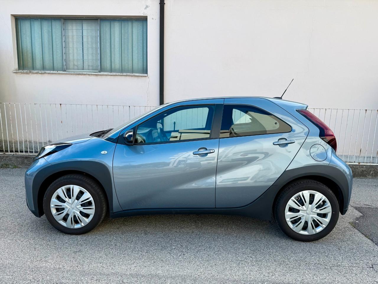 Toyota Aygo X 1.0 Active 72cv GARANZIA UNICO PROPRIETARIO NEO PATENTATI