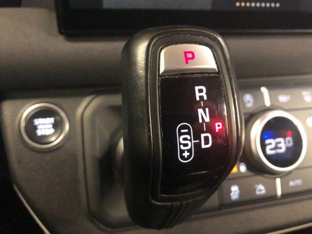 LAND ROVER Defender 110 3.0D I6 250 CV AWD Auto SE