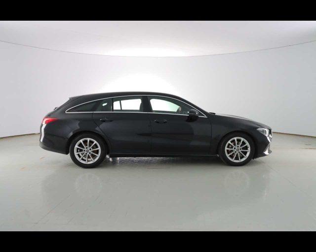 MERCEDES-BENZ CLA 200 d Automatic Shooting Brake Business Extra