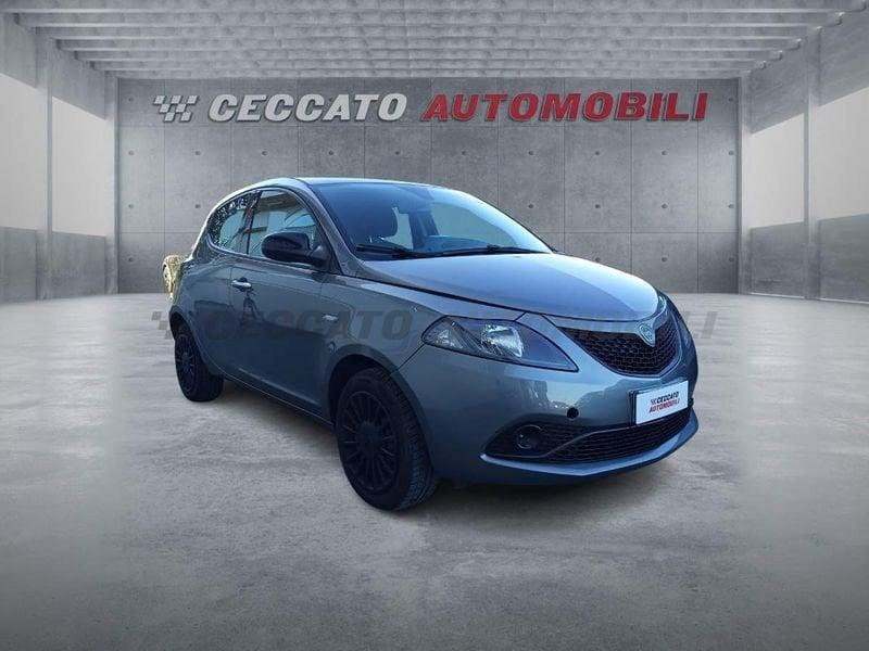 Lancia Ypsilon Ypsilon 1.0 firefly hybrid Silver s&s 70cv