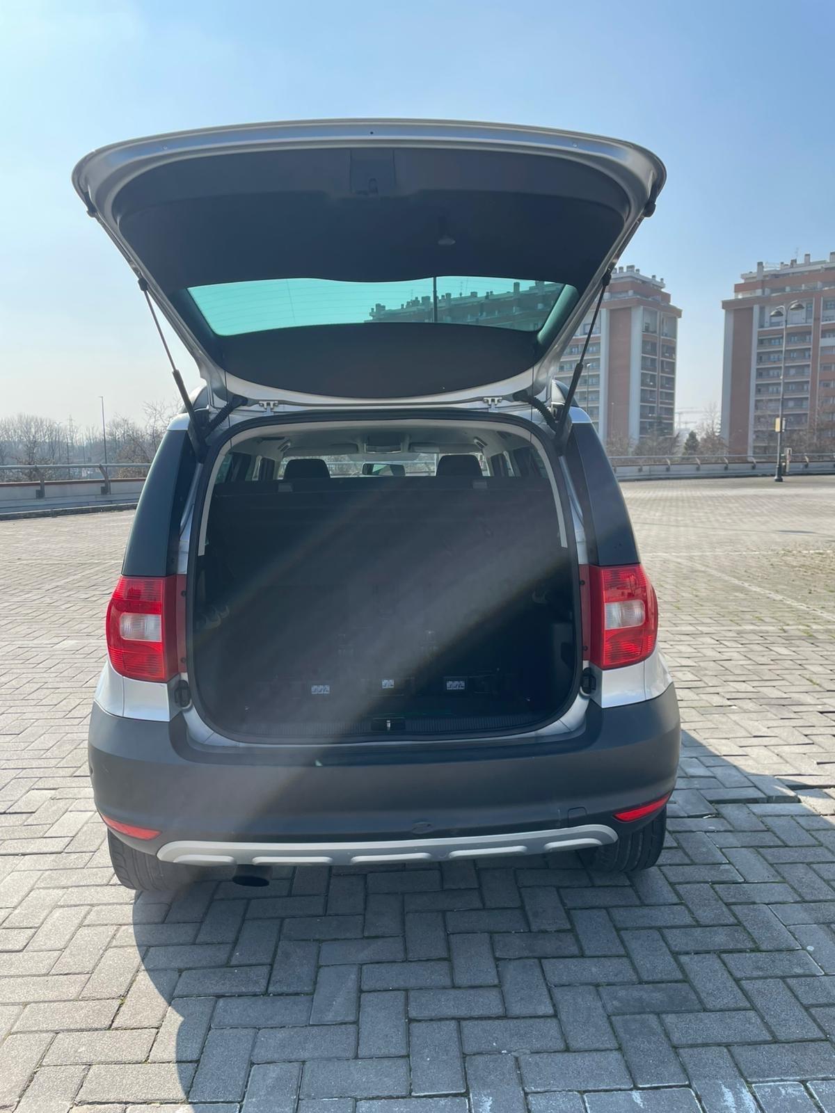 Skoda Yeti 1.2 TSI GANCIO TRAINO UNI.PRO 12 MESI GARANZIA