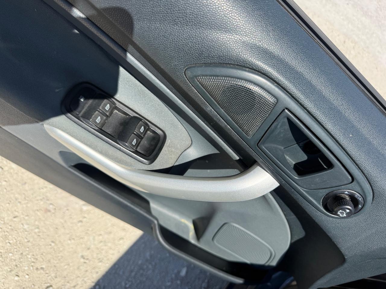 Ford Fiesta Titanium 1.2 Benzina Metano NEOPATENTATI