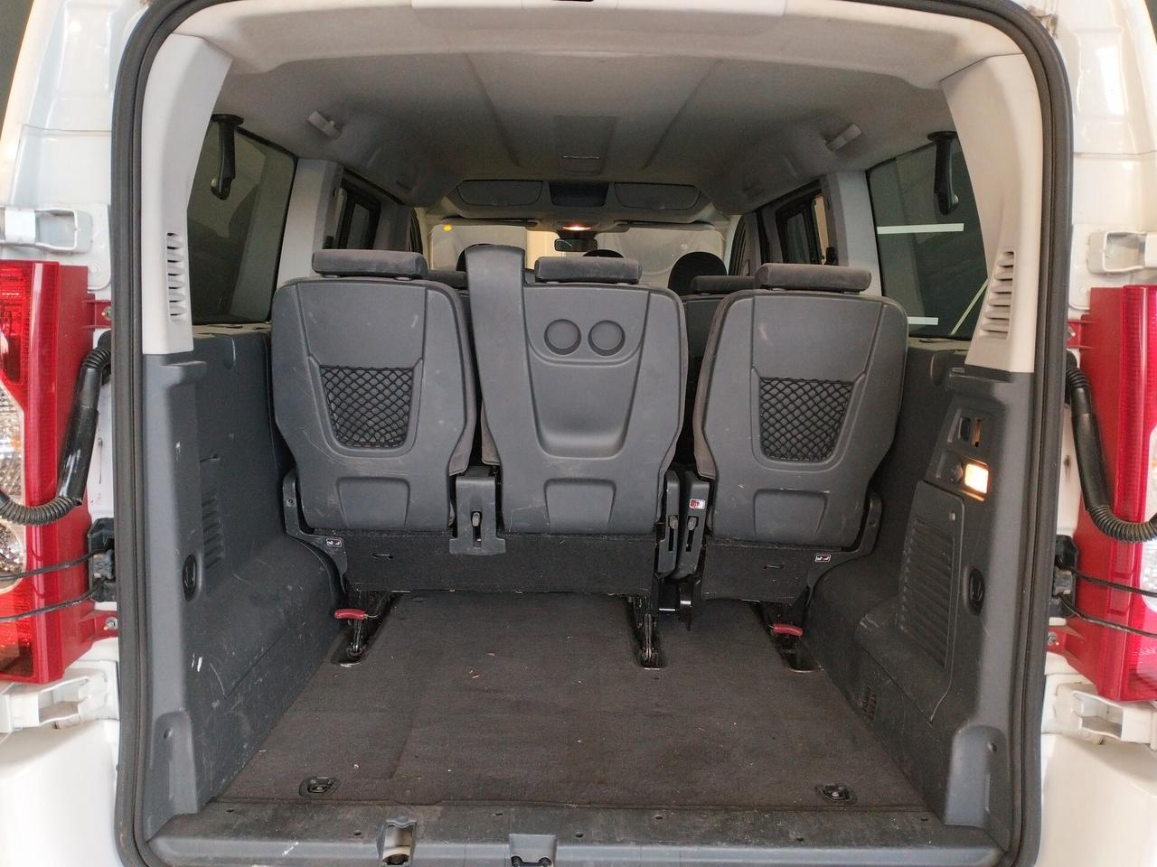 Peugeot Expert 2ª serie - cat PC Combi - 9 posti - IVA ESCLUSA