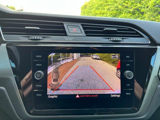 VOLKSWAGEN Touran 1.6 TDI 115 CV SCR DSG R LINE EXCLUSIVE *7 POSTI*