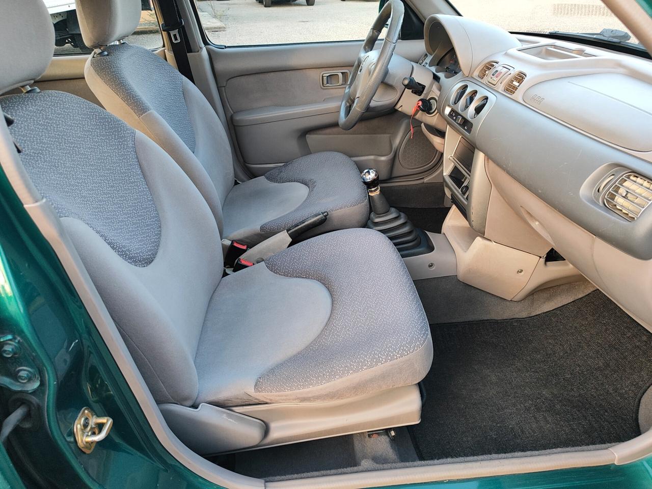 Nissan Micra 1.4i 16V cat 5 porte Luxury