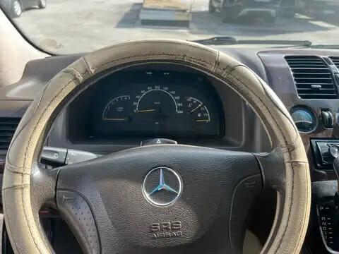 Mercedes-benz V 220 CDI cat Fashion