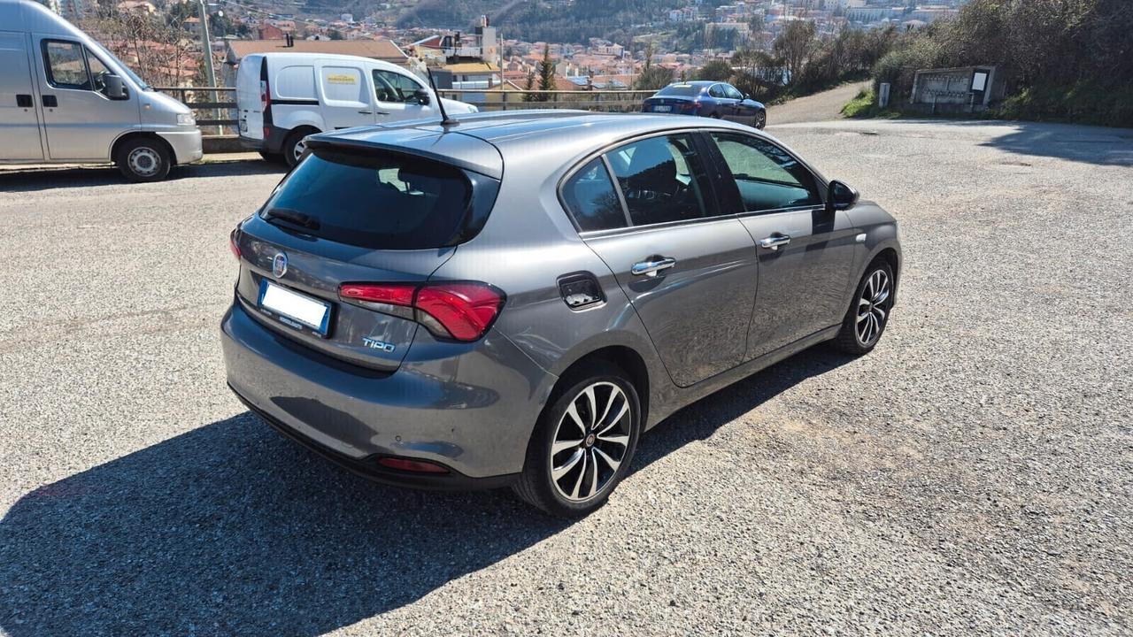 Fiat TIPO 5P 1.6MJ 120CV LOUNGE- 8/2016- FULL