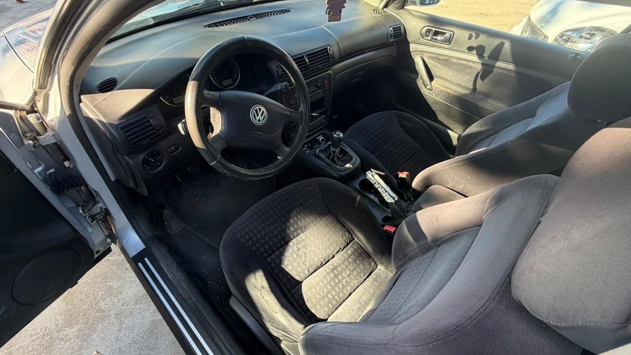 Volkswagen Passat 1.9 TDI/130 CV cat Var. H.line