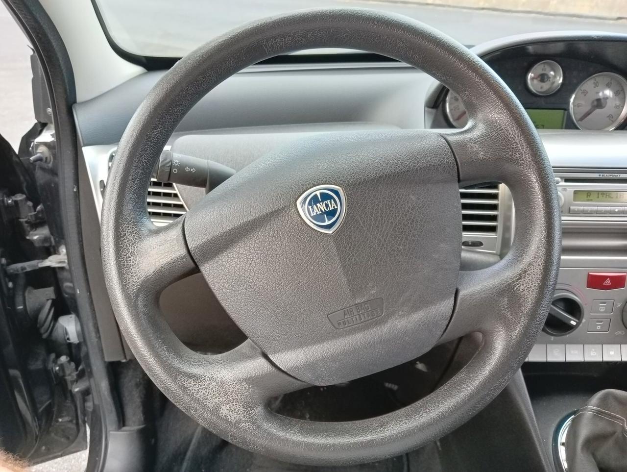Lancia Ypsilon 1.2 Argento